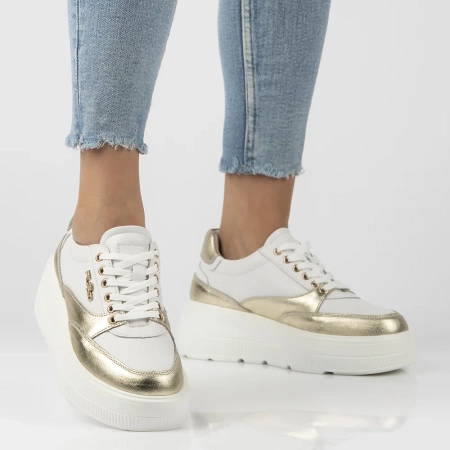 Białe sneakersy damskie AVA