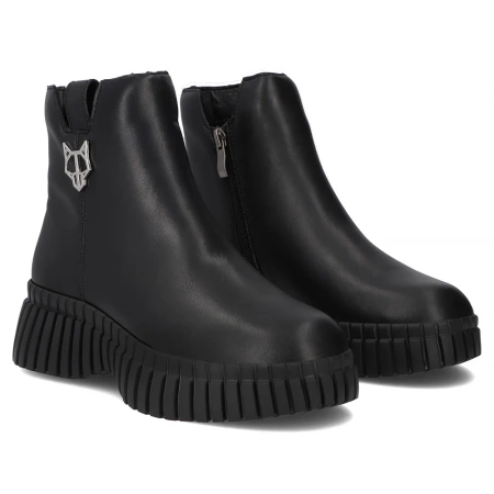 Czarne skórzane botki damskie WILD