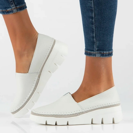 Białe Półbuty damskie CATRIN