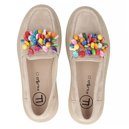 Beżowe mokasyny damskie CARLA