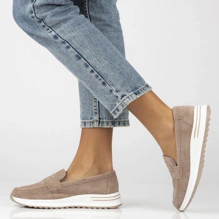 Beżowe mokasyny damskie LUCIA