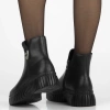 Czarne skórzane botki damskie WILD