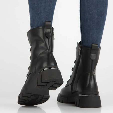 Czarne skórzane botki damskie Victoria