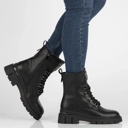 Czarne skórzane botki damskie Victoria