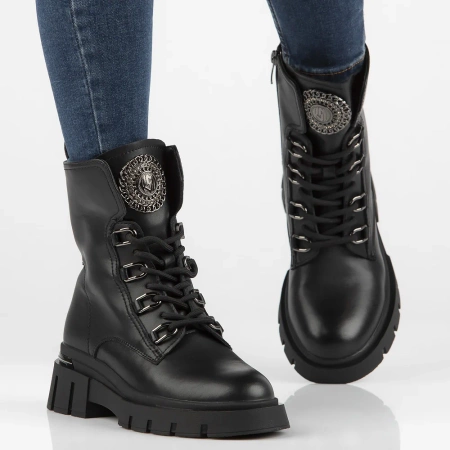 Czarne skórzane botki damskie Victoria