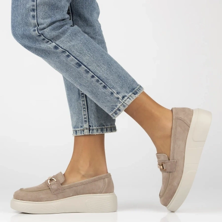 Beżowe mokasyny damskie ELENA 