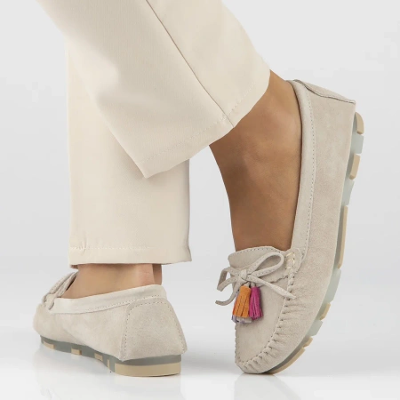 Beżowe mokasyny damskie MARTINA